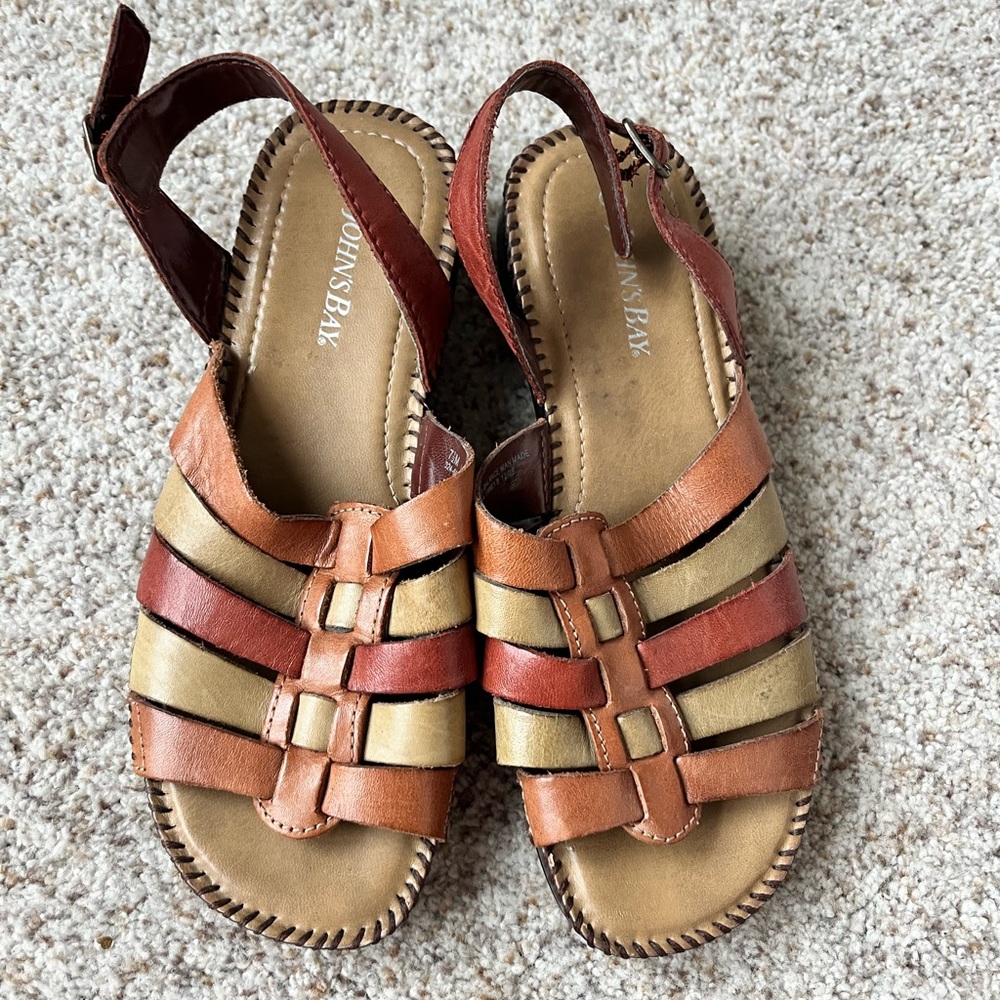 ST JOHN’S BAY Size 7.5 Multicolored Brown Open toed Sandals with strap